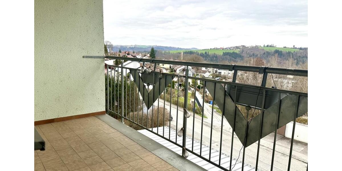 Dachgeschoßwohnung Passau Maierhof - 4 Zimmer, 85 m&sup2;, 850&euro; | Angebot:25652547