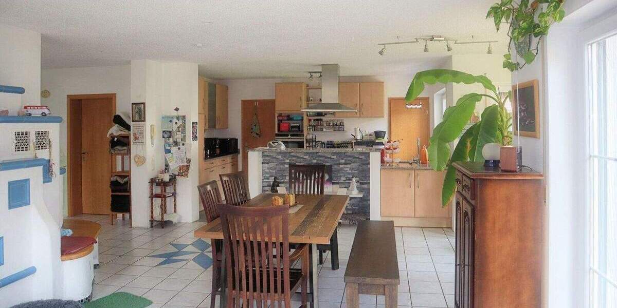 Einfamilienhaus Tiefenbach Reut - 8 Zimmer, 230 m&sup2;, 570.000&euro; | Angebot:25776655