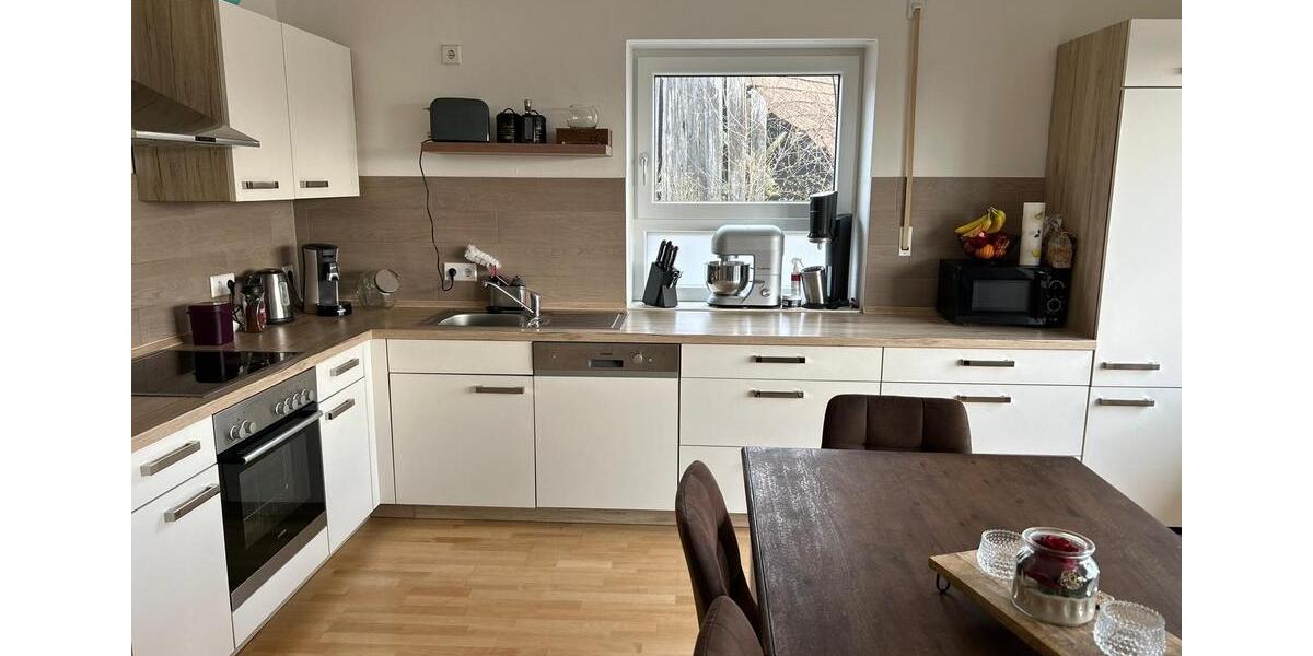 Etagenwohnung Hofkirchen - 4 Zimmer, 130 m&sup2;, 1.050&euro; | Angebot:25968166