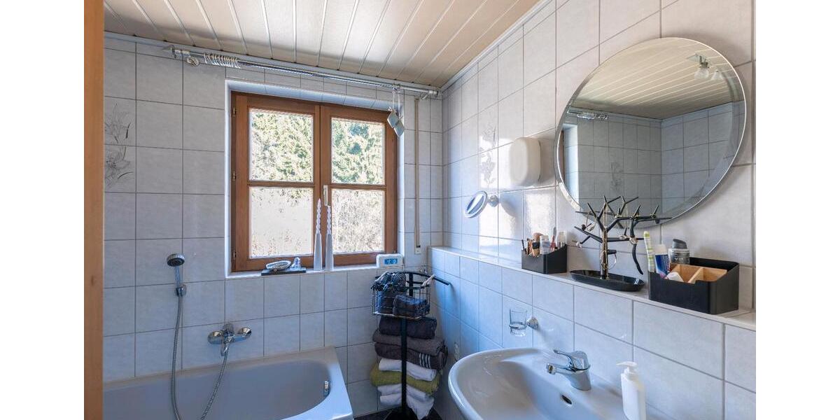 Mehrfamilienhaus, Wohnhaus Hutthurm - 12 Zimmer, 240 m&sup2;, 359.000&euro; | Angebot:26061868