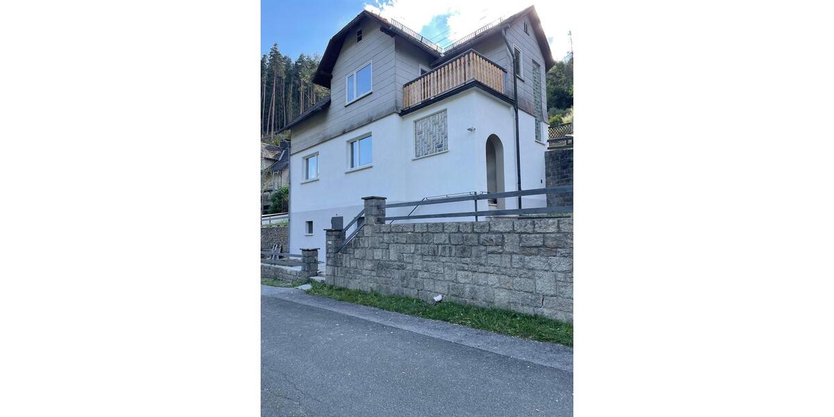 Einfamilienhaus Bad Griesbach im Rottal - 1 Zimmer, 250 m&sup2;, 140.000&euro; | Angebot:25811511