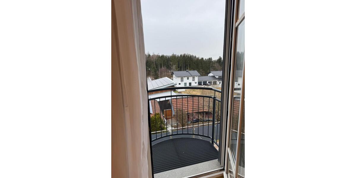 Dachgeschoßwohnung Waldkirchen - 3 Zimmer, 90 m&sup2;, 780&euro; | Angebot:25137740