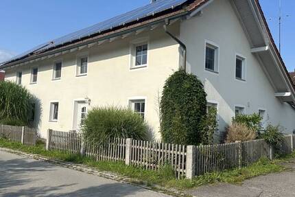 Haus Haarbach Wolfakirchen - 8 Zimmer, 210 m&sup2;, 360.000&euro; | Angebot:25708687