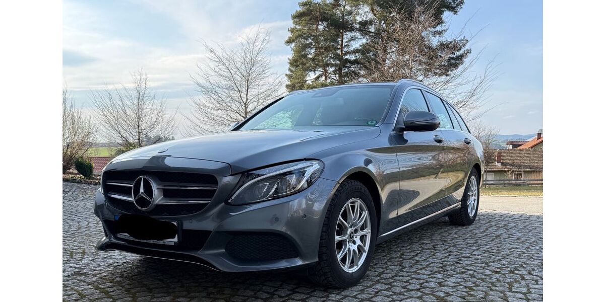Mercedes-Benz C 180 122.500 km 17.900 &euro; Röhrnbach 94133
