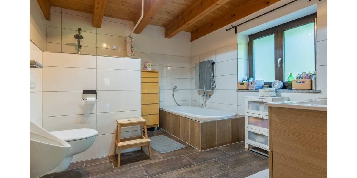 Einfamilienhaus Windorf Otterskirchen - 8 Zimmer, 360 m&sup2;, 1.600.000&euro; | Angebot:25803032