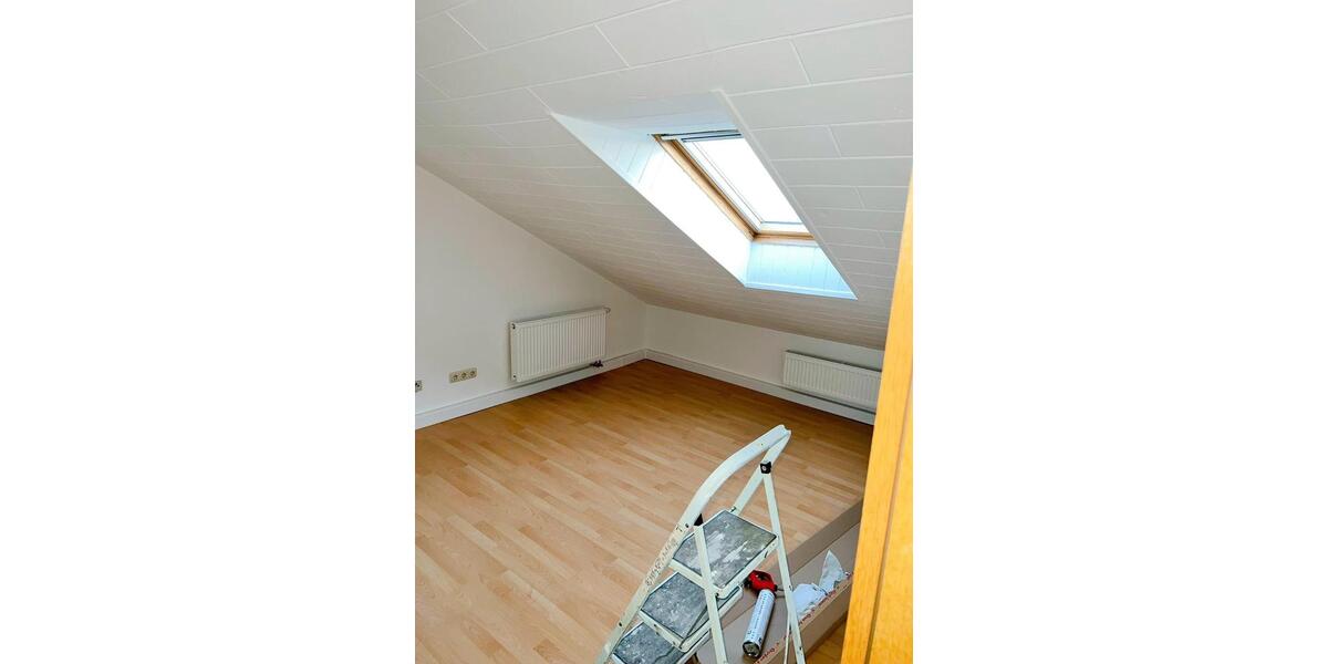 Dachgeschoßwohnung Salzweg - 4 Zimmer, 80 m&sup2;, 680&euro; | Angebot:24748402