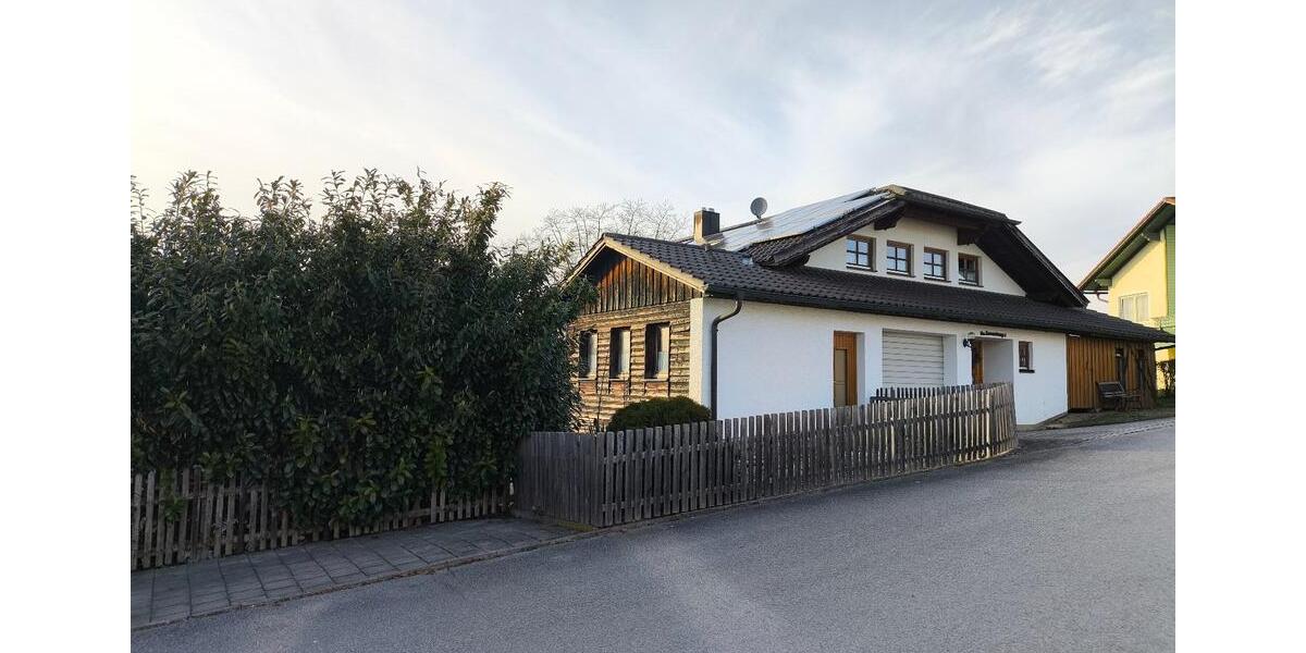 Einfamilienhaus Egglham - 6 Zimmer, 160 m&sup2;, 325.000&euro; | Angebot:25962321