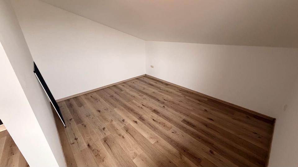 Dachgeschoßwohnung Waldkirchen - 1 Zimmer, 27 m&sup2;, 350&euro; | Angebot:26035499