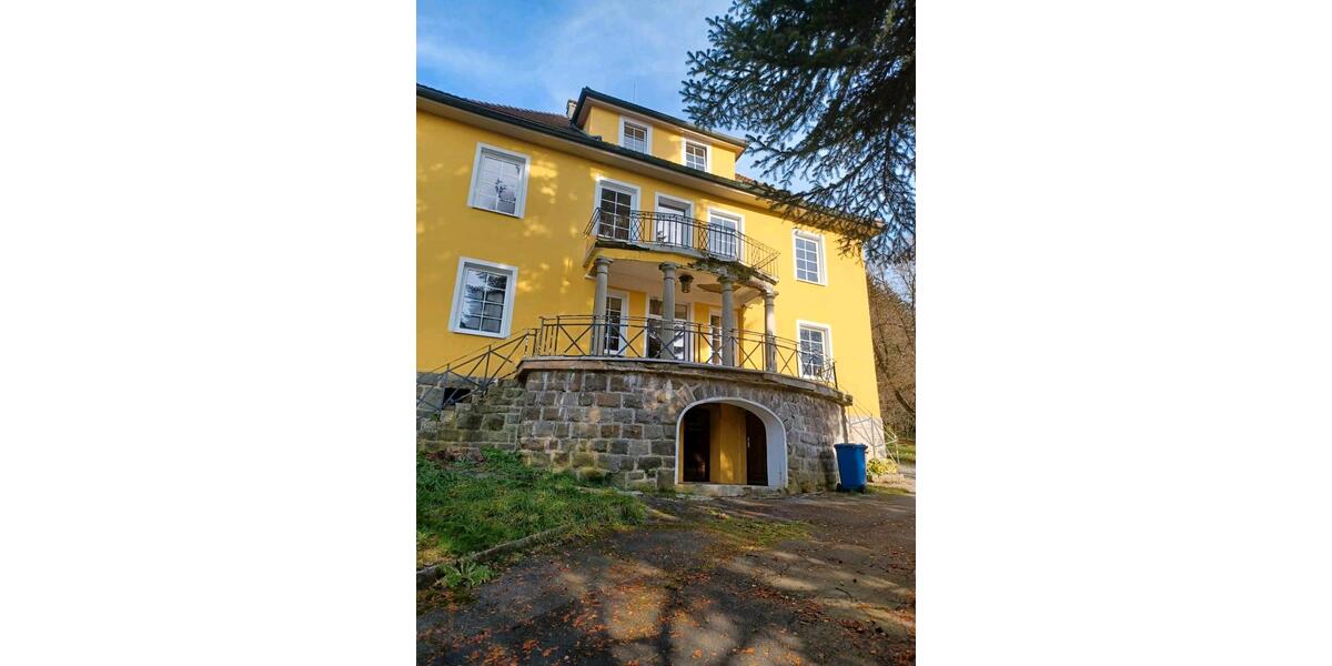 Villa Freyung - 10 Zimmer, 300 m&sup2;, 495.000&euro; | Angebot:24826632