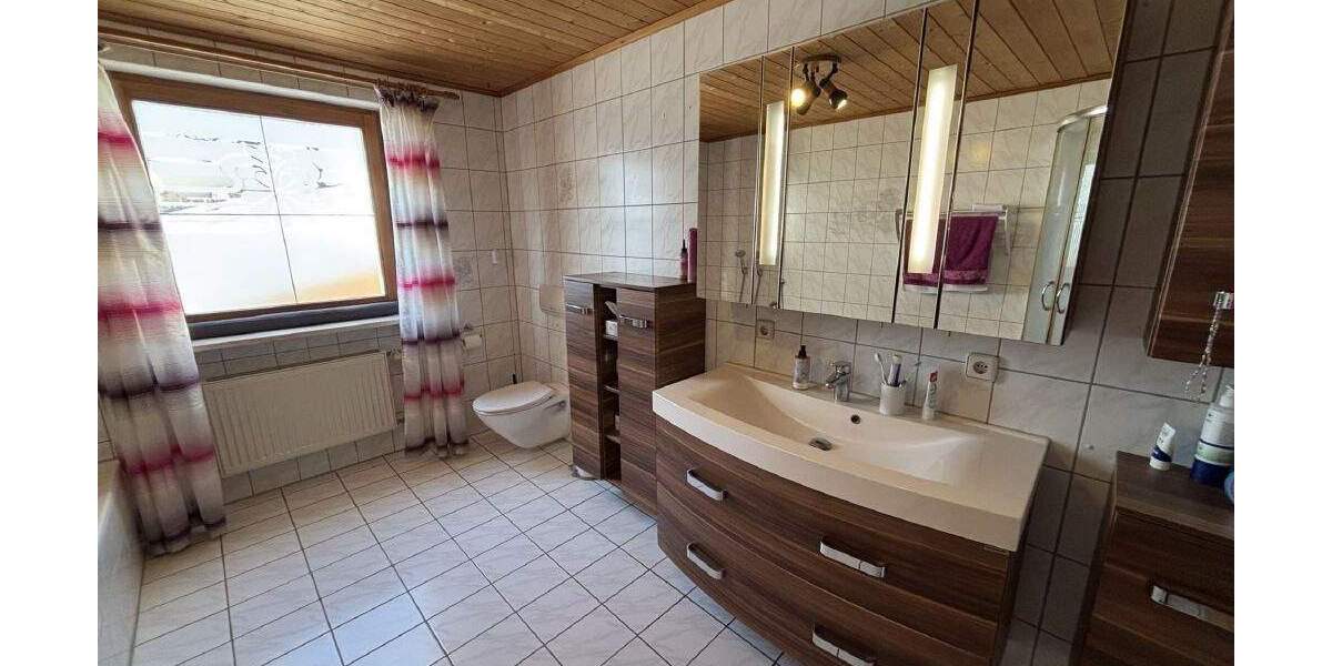 Mehrfamilienhaus, Wohnhaus Perlesreut - 7 Zimmer, 157 m&sup2;, 449.000&euro; | Angebot:25801618