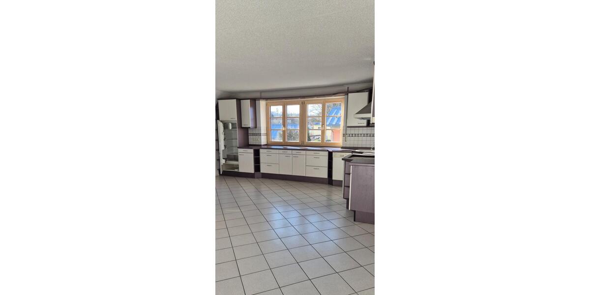 Etagenwohnung Passau Auerbach - 4 Zimmer, 175 m&sup2;, 980&euro; | Angebot:25724339