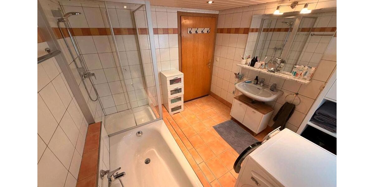 Doppelhaushälfte Bayerbach - 9 Zimmer, 141 m&sup2;, 1.400&euro; | Angebot:26026452