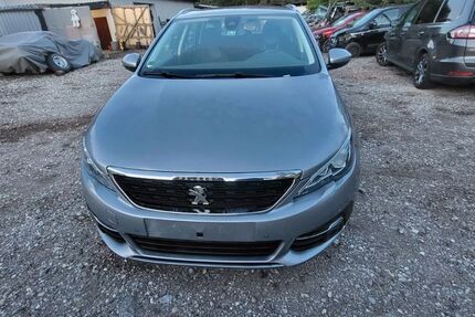 Peugeot 308 130.000 km 5.950 &euro; Vilshofen-Pleinting 94474