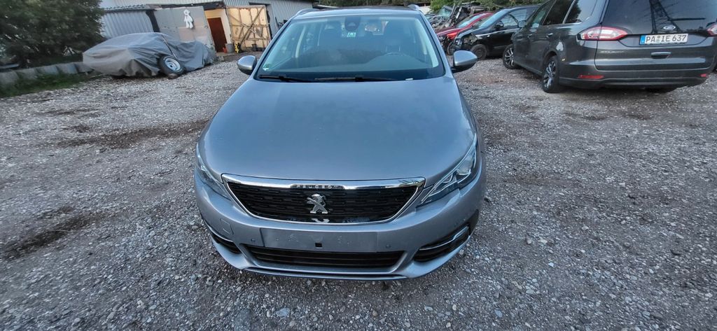 Peugeot 308 130.000 km 5.950 &euro; Vilshofen-Pleinting 94474