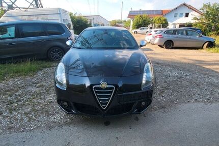 Alfa Romeo Giulietta 112.000 km 2.900 &euro; Vilshofen-Pleinting 94474