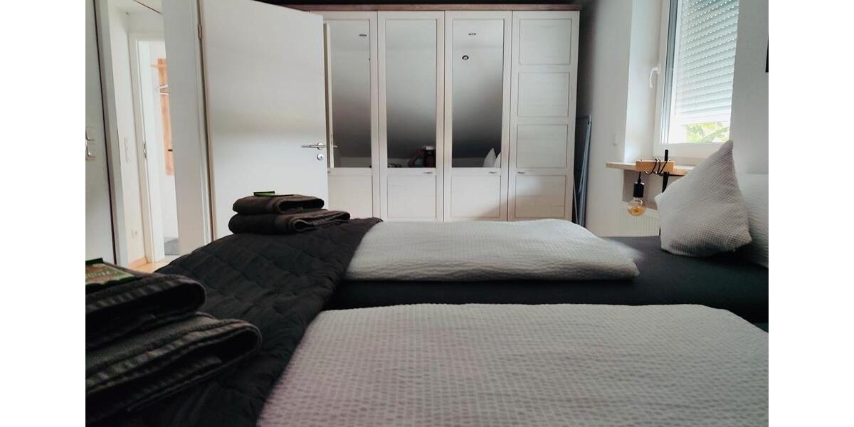 Dachgeschoßwohnung Pocking - 2 Zimmer, 80 m&sup2;, 980&euro; | Angebot:25812660