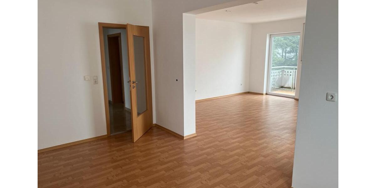 Etagenwohnung Fürstenstein - 3 Zimmer, 92 m&sup2;, 695&euro; | Angebot:26006499