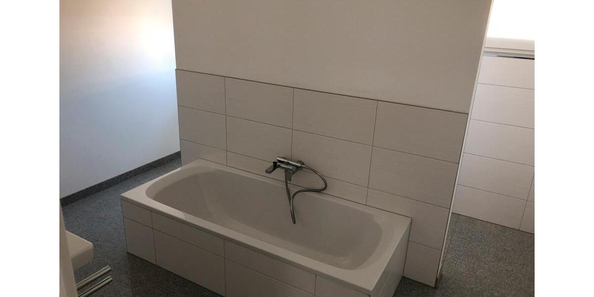 Doppelhaushälfte Tiefenbach - 4 Zimmer, 130 m&sup2;, 1.380&euro; | Angebot:26533082