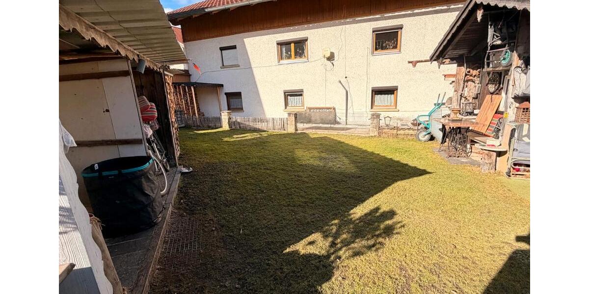 Doppelhaushälfte Bayerbach - 9 Zimmer, 141 m&sup2;, 1.400&euro; | Angebot:26026452