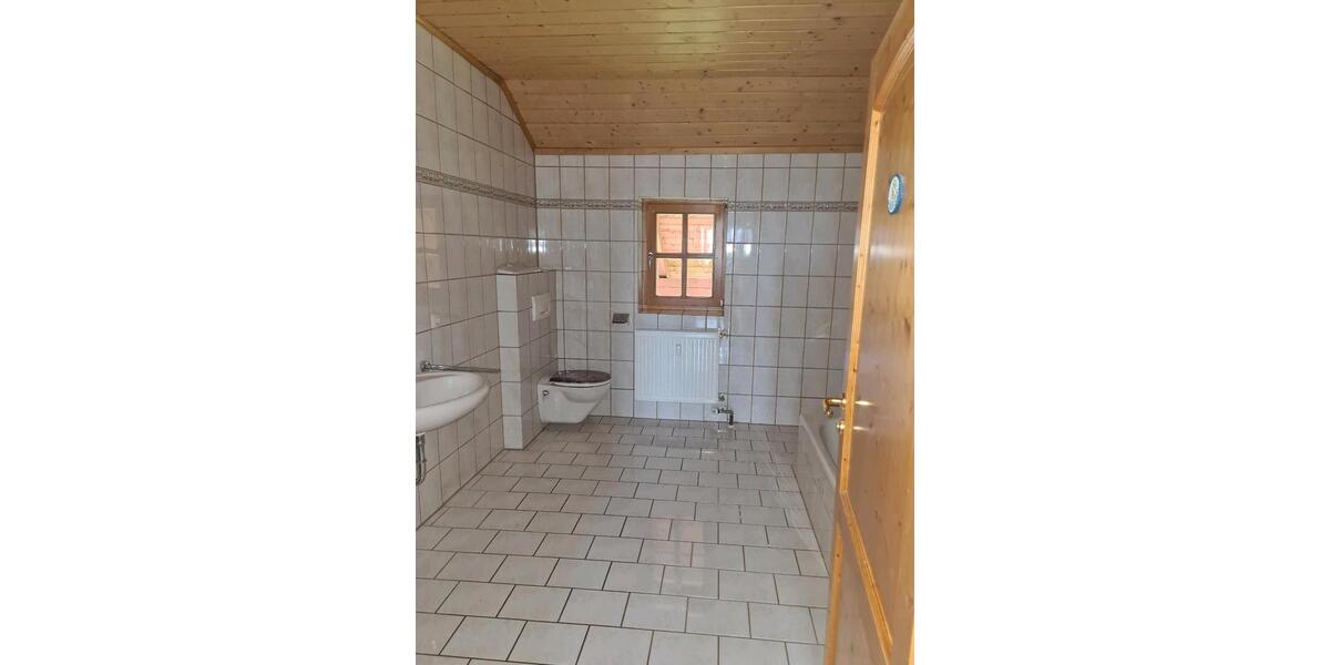 Dachgeschoßwohnung Thyrnau - 4 Zimmer, 100 m&sup2;, 750&euro; | Angebot:27612337