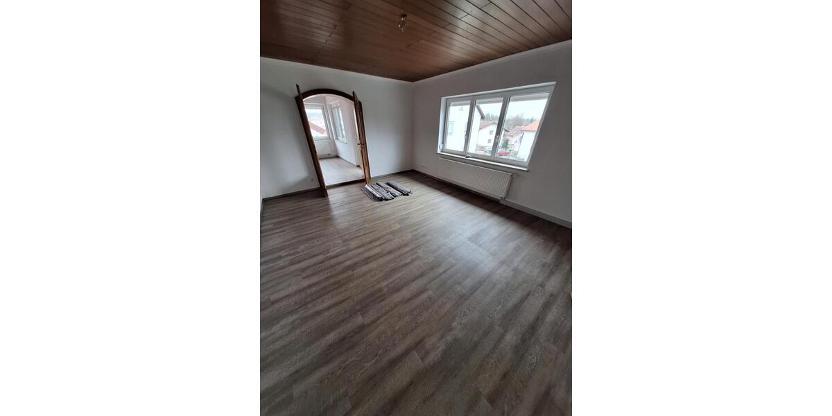 Etagenwohnung Eging am See - 4 Zimmer, 120 m&sup2;, 840&euro; | Angebot:25546052