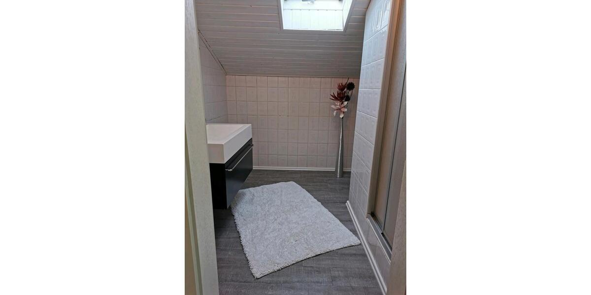 Dachgeschoßwohnung Rotthalmünster - 2 Zimmer, 50 m&sup2;, 780&euro; | Angebot:26029610