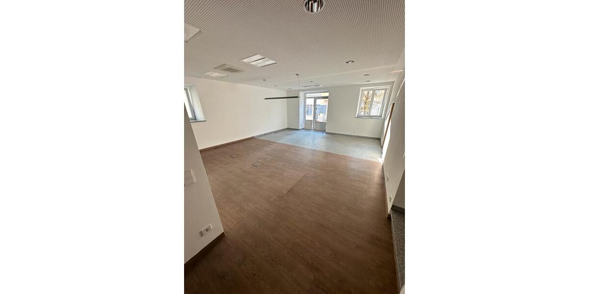 Gewerbeobjekt Hauzenberg - 1.100&euro; | Angebot:25183816