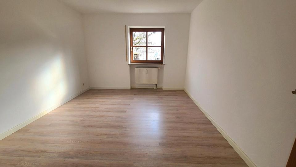 Terrassenwohnung Bayerbach - 3 Zimmer, 86 m&sup2;, 780&euro; | Angebot:25516260