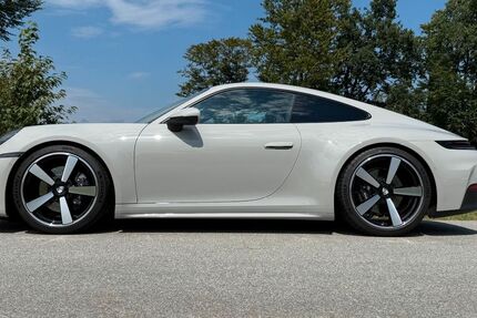 Porsche 992 4.000 km 137.911 &euro; Passau 94036