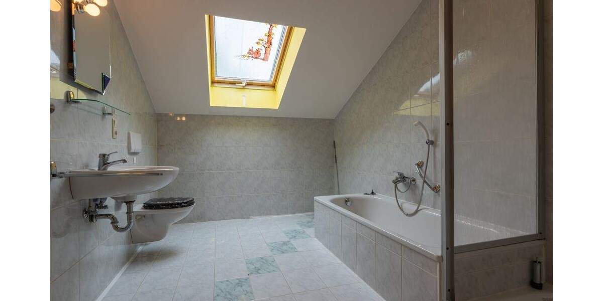 Einfamilienhaus Ringelai - 6 Zimmer, 220 m&sup2;, 365.000&euro; | Angebot:25781286