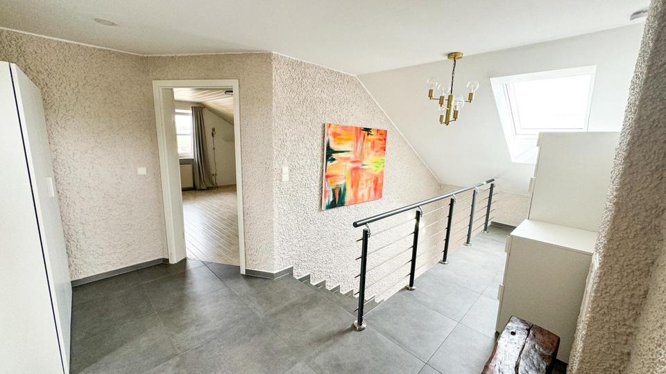 Dachgeschoßwohnung Haarbach - 2.5 Zimmer, 80 m&sup2;, 950&euro; | Angebot:26036093