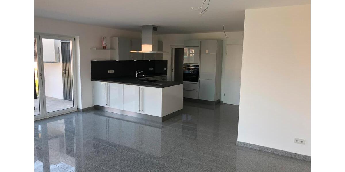 Doppelhaushälfte Tiefenbach - 4 Zimmer, 130 m&sup2;, 1.380&euro; | Angebot:26533082