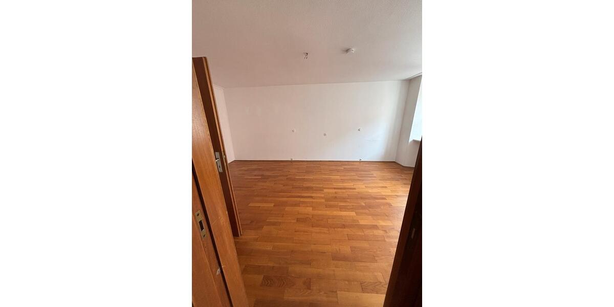 Etagenwohnung Passau Auerbach - 2 Zimmer, 72 m&sup2;, 720&euro; | Angebot:25925063