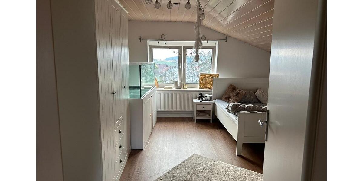 Etagenwohnung Hofkirchen - 4 Zimmer, 130 m&sup2;, 1.050&euro; | Angebot:25968166