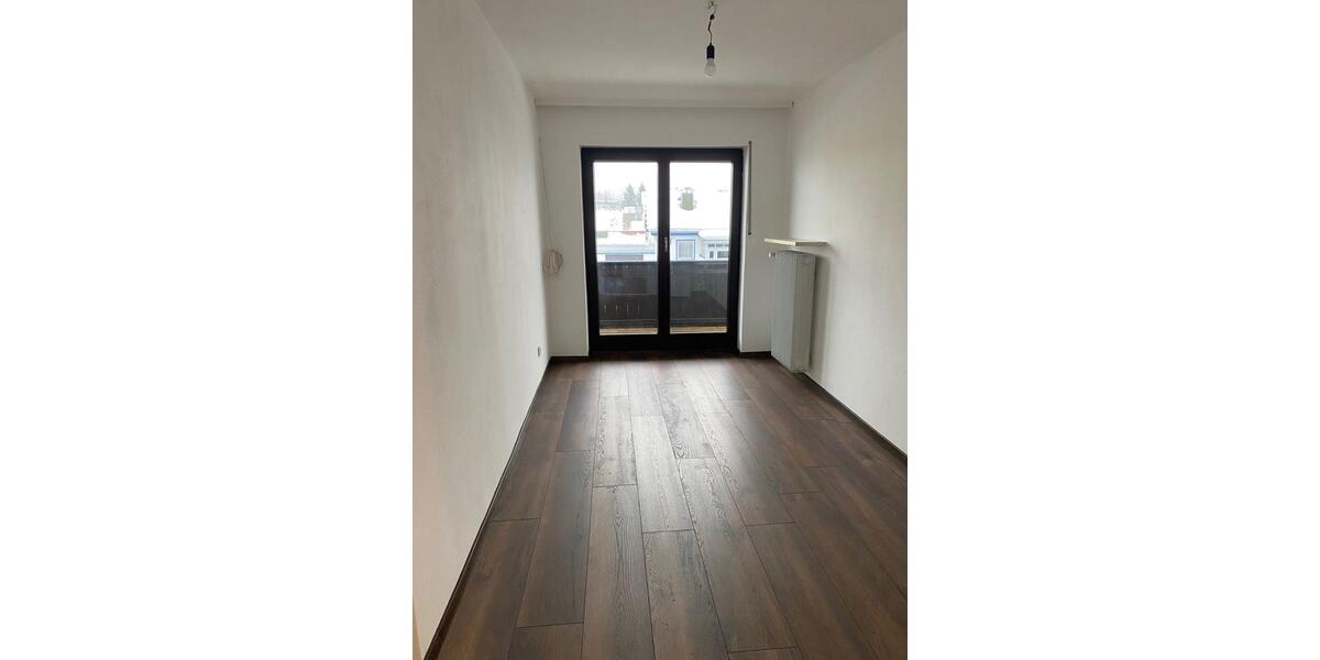 Etagenwohnung Schöllnach - 5 Zimmer, 110 m&sup2;, 798&euro; | Angebot:25049234