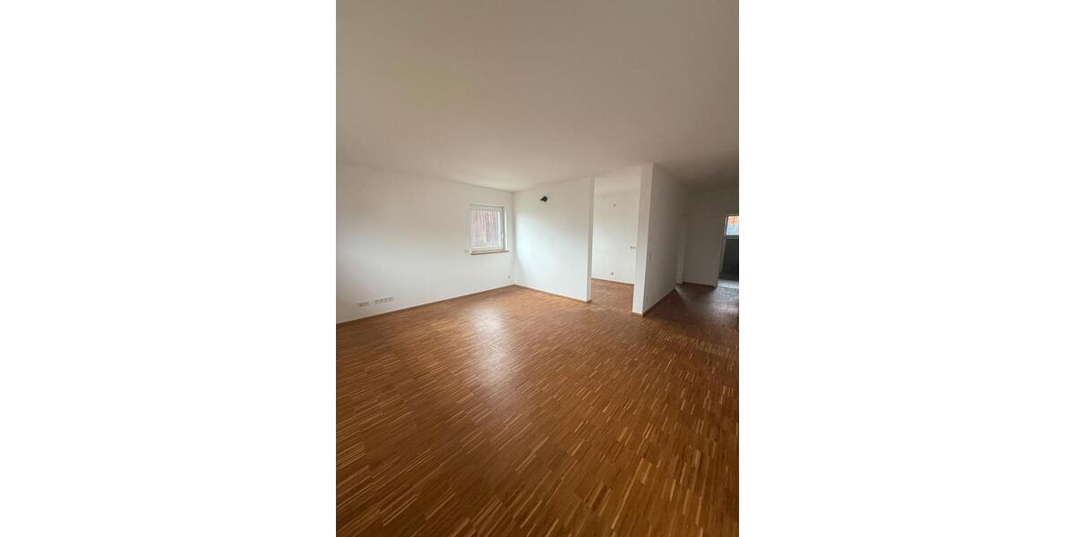 Etagenwohnung Hofkirchen - 3 Zimmer, 93 m&sup2;, 850&euro; | Angebot:25416729