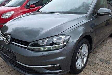 VW Golf 107.500 km 10.999 &euro; Vilshofen an der Donau 94474