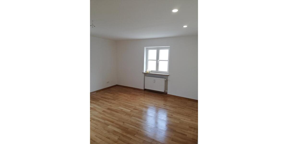 Etagenwohnung Untergriesbach - 3 Zimmer, 84 m&sup2;, 600&euro; | Angebot:25881499