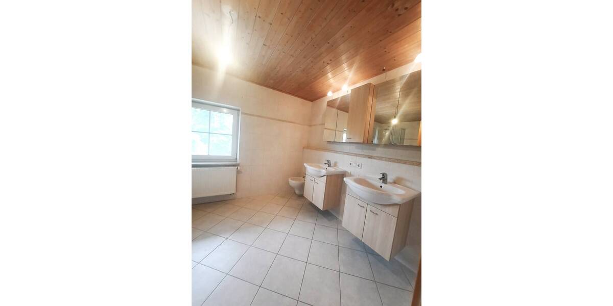 Einfamilienhaus Haarbach Wolfakirchen - 8 Zimmer, 210 m&sup2;, 360.000&euro; | Angebot:25708687