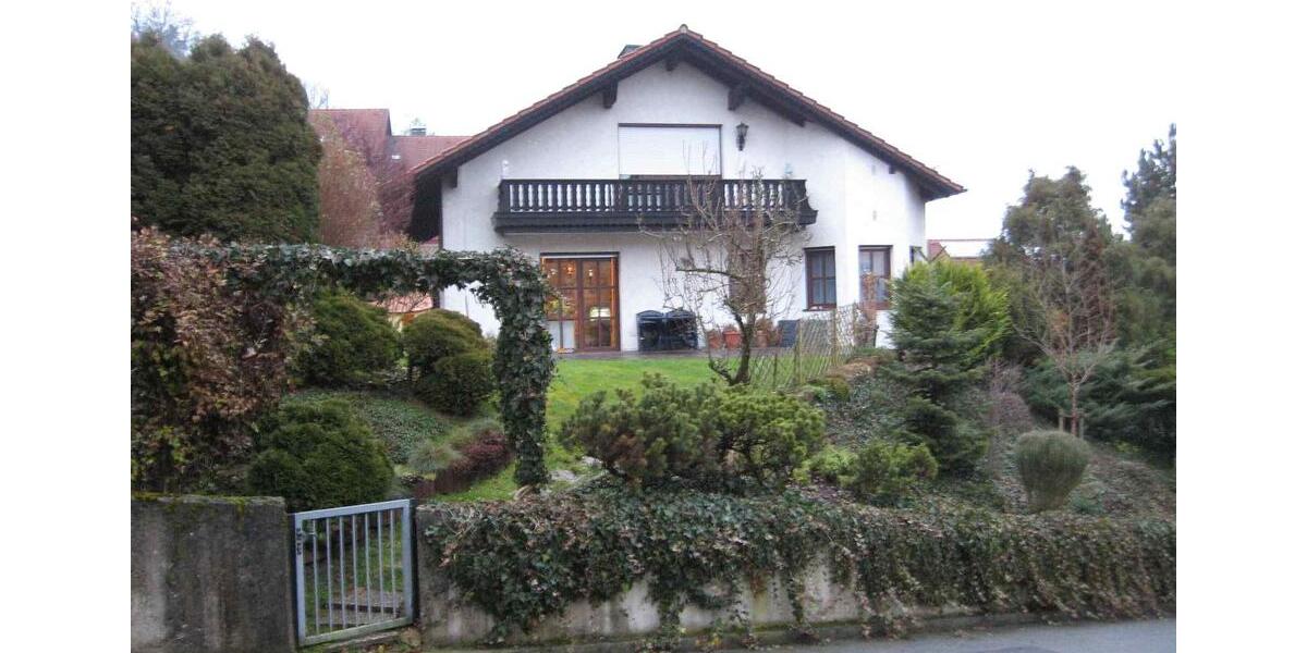 Erdgeschoßwohnung Vilshofen an der Donau - 3 Zimmer, 105 m&sup2;, 850&euro; | Angebot:25968158