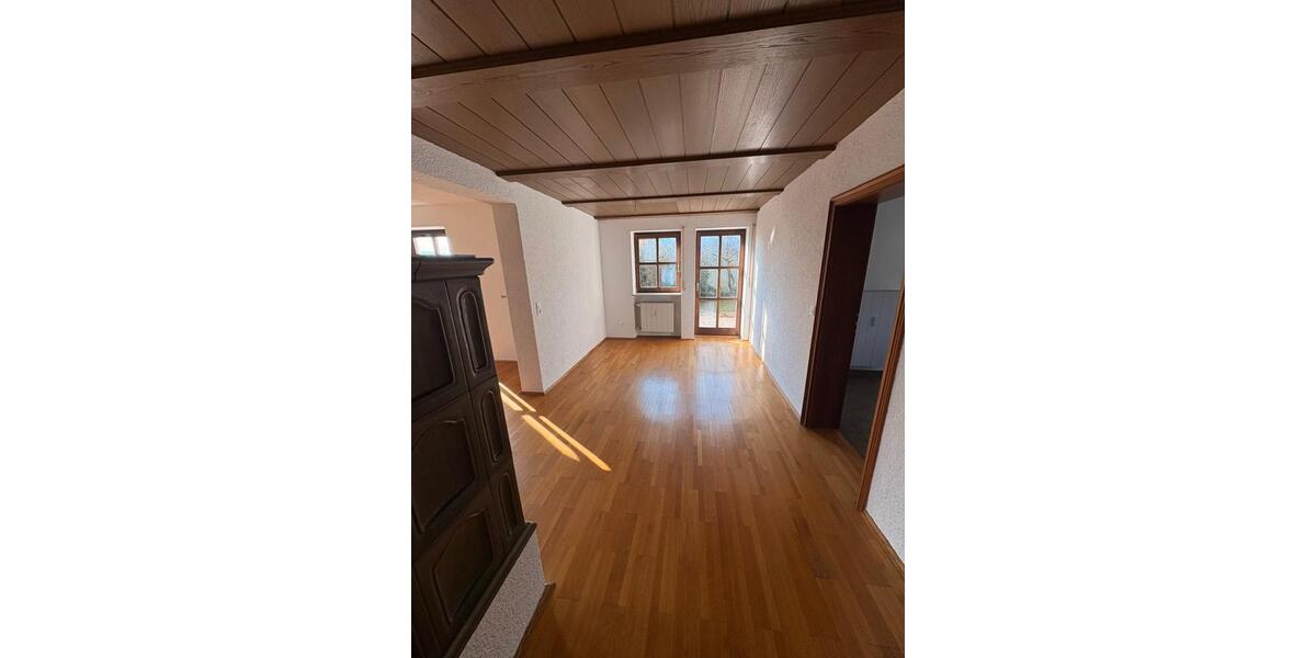 Terrassenwohnung Vilshofen an der Donau - 4 Zimmer, 125 m&sup2;, 2.000&euro; | Angebot:25898245