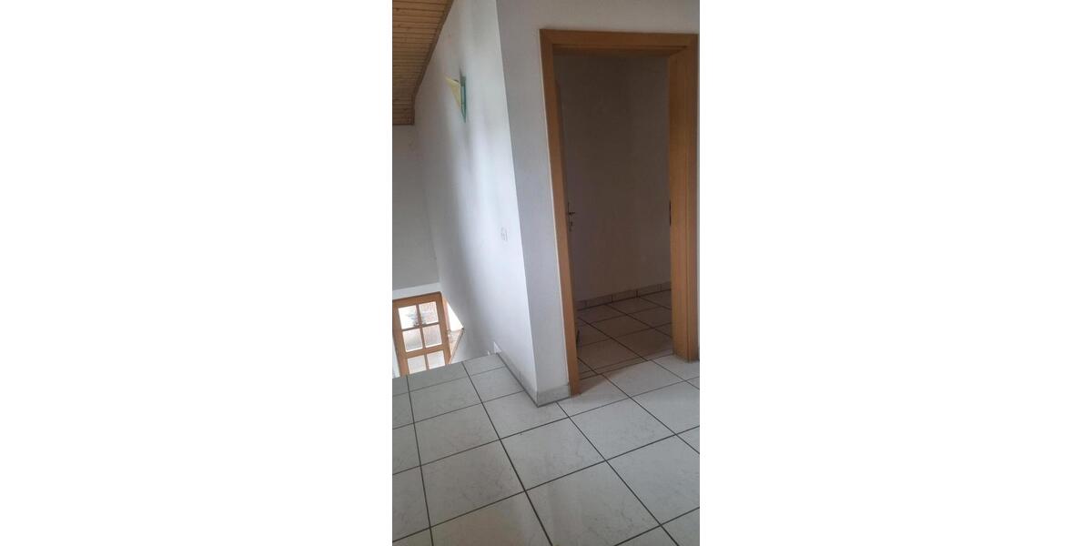 Dachgeschoßwohnung Egglham - 3 Zimmer, 100 m&sup2;, 750&euro; | Angebot:20334806
