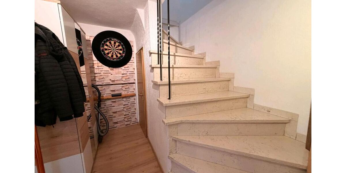 Doppelhaushälfte Bayerbach - 9 Zimmer, 141 m&sup2;, 1.400&euro; | Angebot:26026452