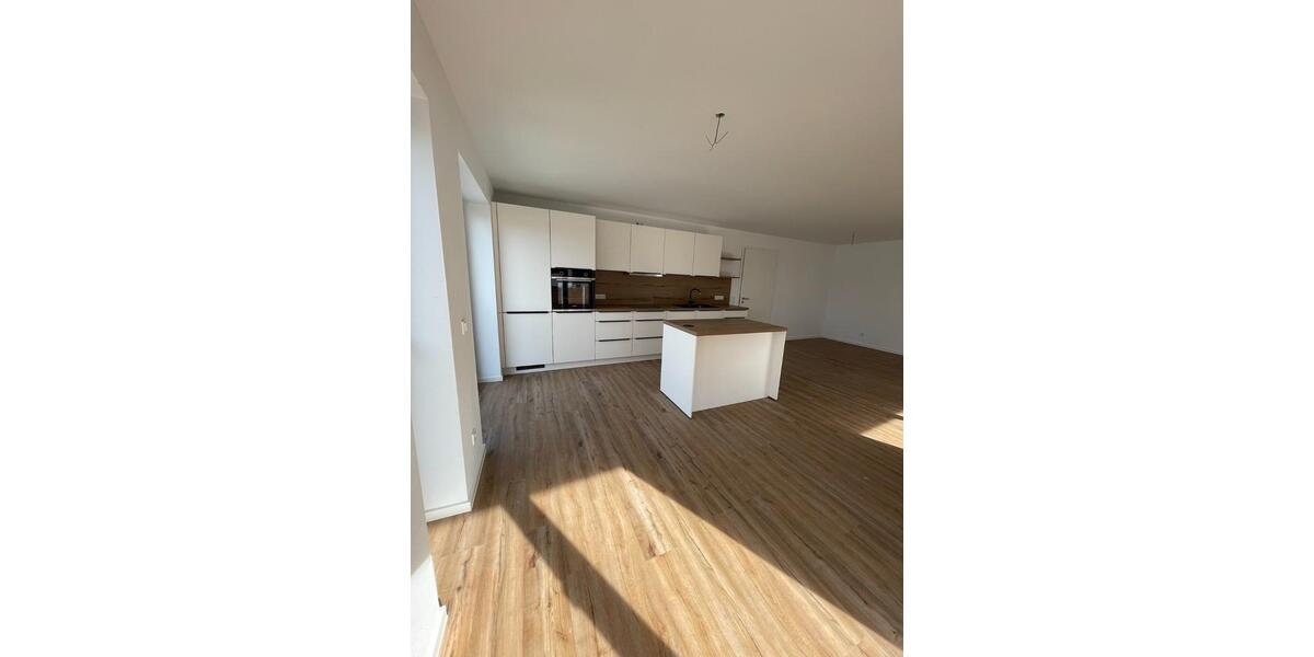 Etagenwohnung Pocking - 3 Zimmer, 102 m&sup2;, 1.090&euro; | Angebot:25445746