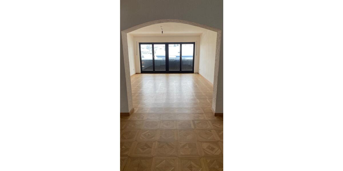 Etagenwohnung Schöllnach - 5 Zimmer, 110 m&sup2;, 798&euro; | Angebot:25049234