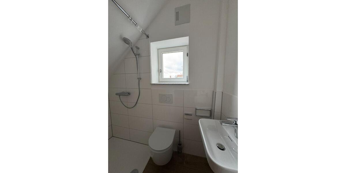 Dachgeschoßwohnung Passau Maierhof - 4 Zimmer, 96 m&sup2;, 1.050&euro; | Angebot:25868400