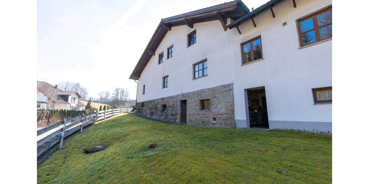 Mehrfamilienhaus, Wohnhaus Hutthurm - 12 Zimmer, 240 m&sup2;, 359.000&euro; | Angebot:26061868