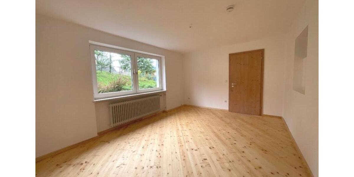 Mehrfamilienhaus, Wohnhaus Freyung - 8 Zimmer, 300 m&sup2;, 395.000&euro; | Angebot:24573135