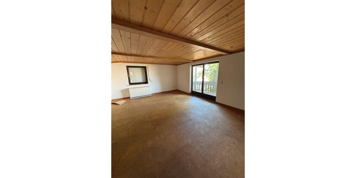 Einfamilienhaus Künzing - 8 Zimmer, 220 m&sup2;, 259.000&euro; | Angebot:26772176