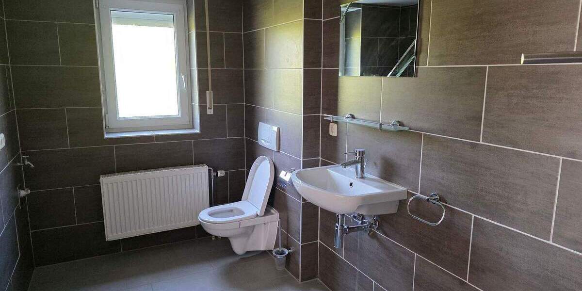 Mehrfamilienhaus, Wohnhaus Vilshofen an der Donau Sollasöd - 7 Zimmer, 264 m&sup2;, 360.000&euro; | Angebot:25769716